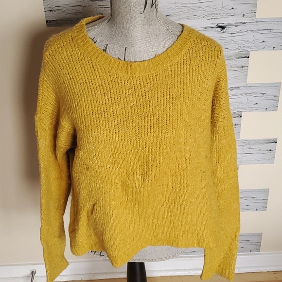 AERIE Sweater in mustard yellow - Picture 2 of 7